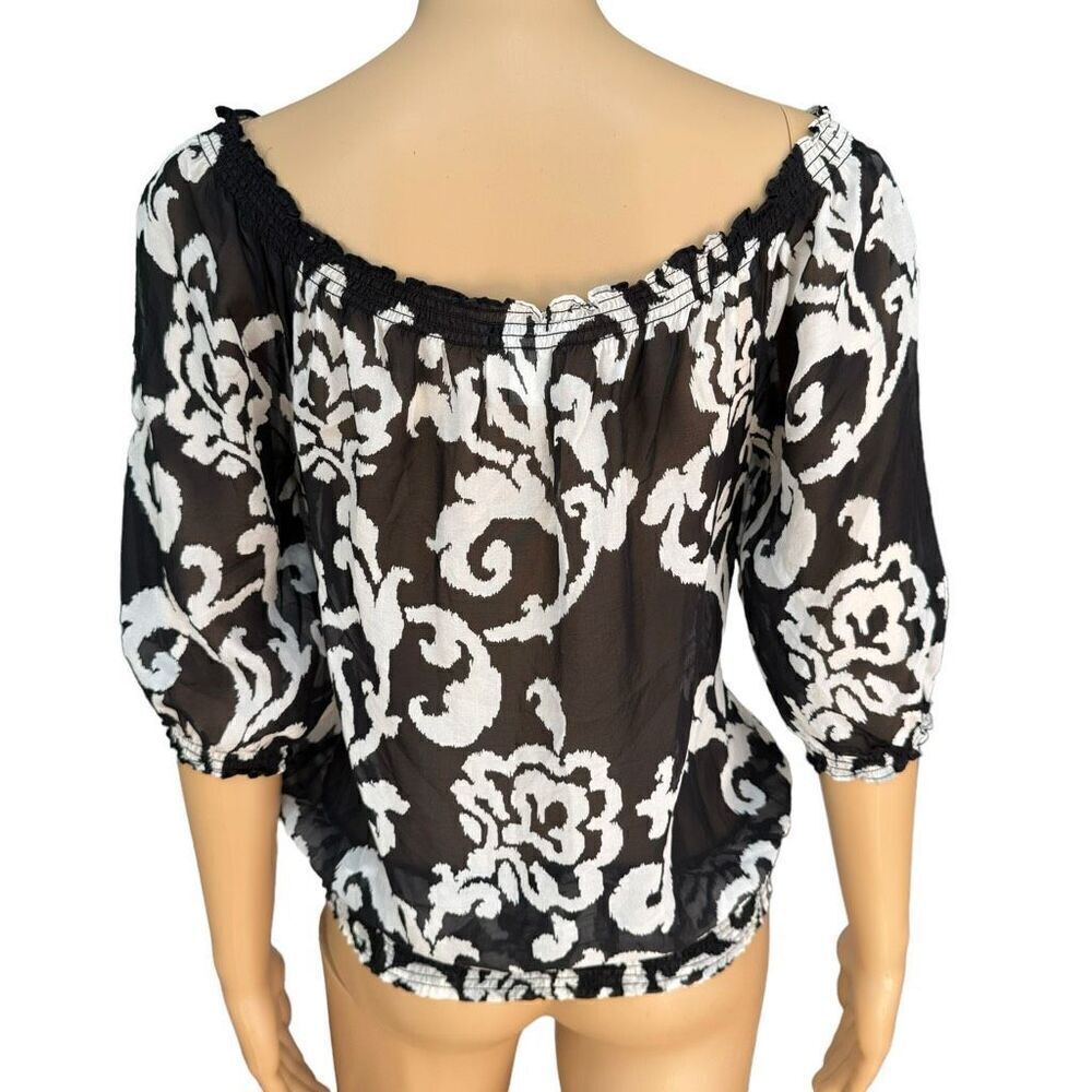 White House Black Market Womens 100% Silk Blouse Floral Cold Shoulder size XS - Picture 3 of 7